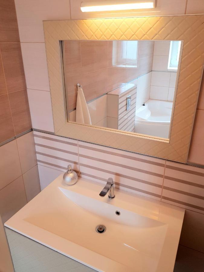 Luxurious Apartment With Balconies In Downtown Bp Будапеща Екстериор снимка