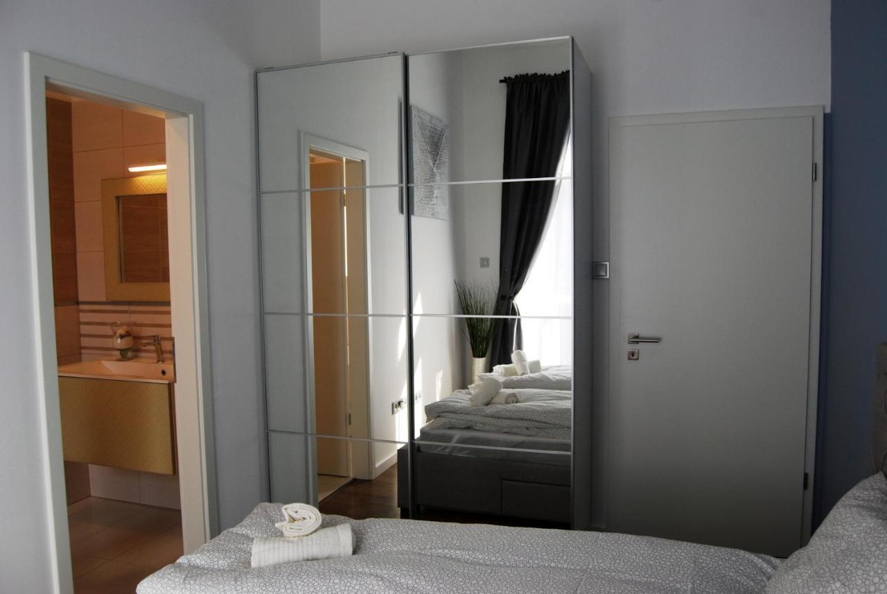 Luxurious Apartment With Balconies In Downtown Bp Будапеща Екстериор снимка